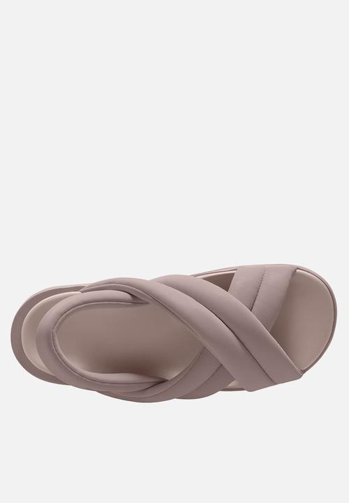 Nike - Nike Air Max Isla - PARTICLE ROSE/SILT RED-METALLIC SILVER