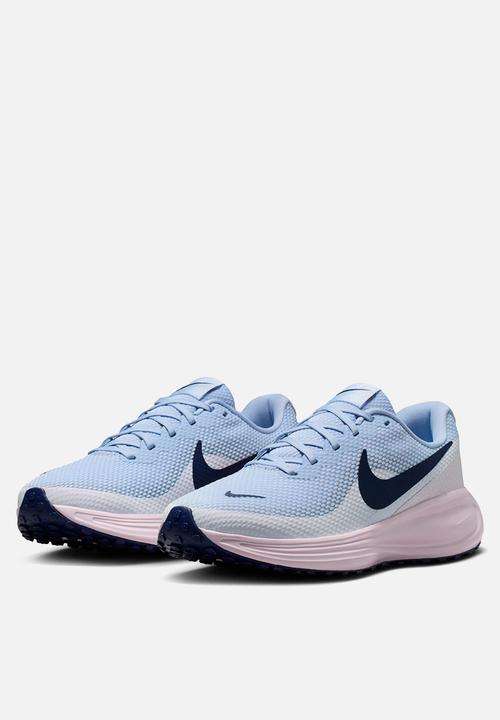 Nike - Nike Revolution 8