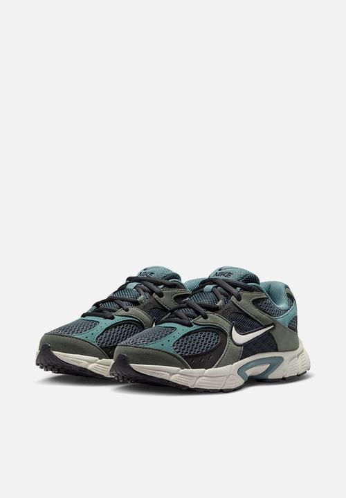 Nike - Nike V5 Runner Suede Grade School