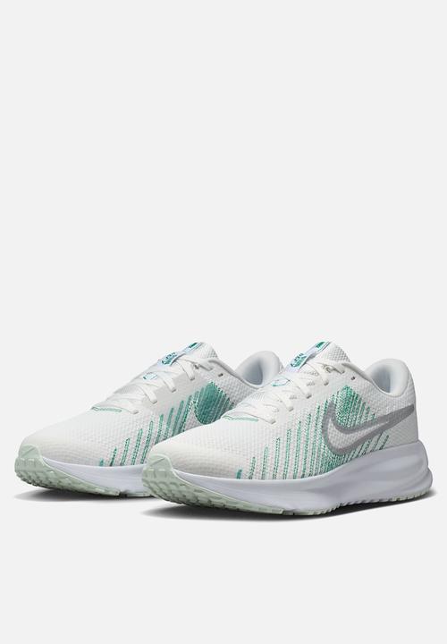 Nike - Nike Run Defy