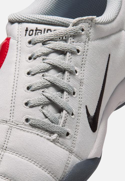 Nike - Nike Total 90 Premium