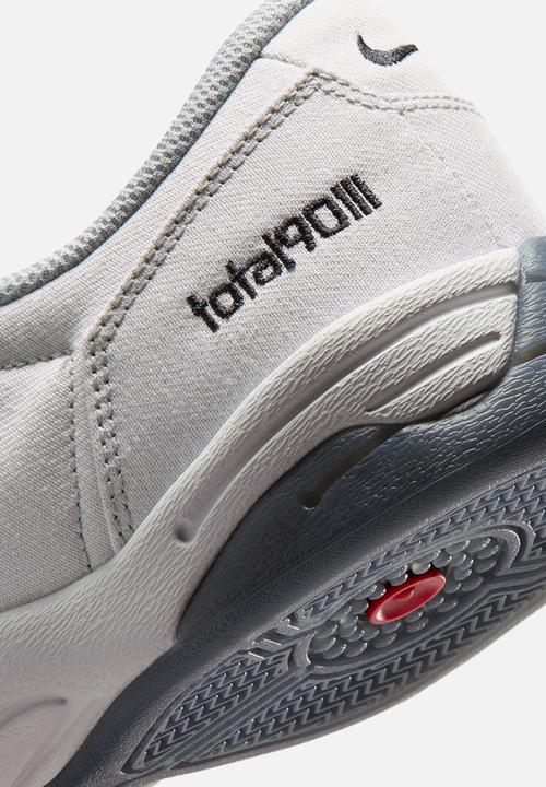 Nike - Nike Total 90 Premium