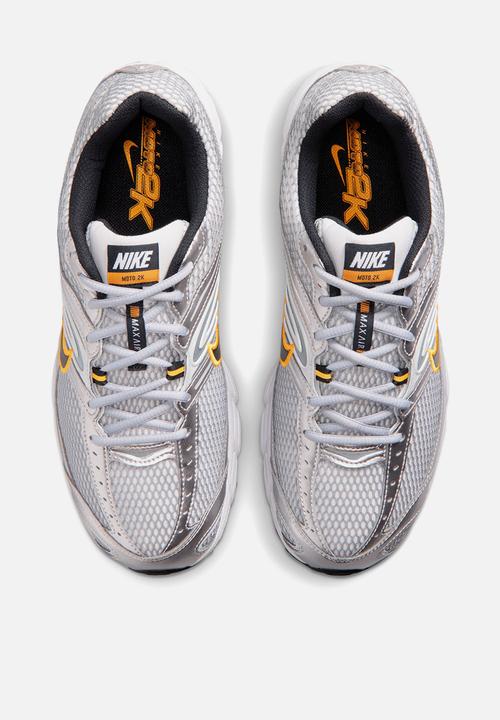 Nike - NIKE AIR MAX MOTO 2K