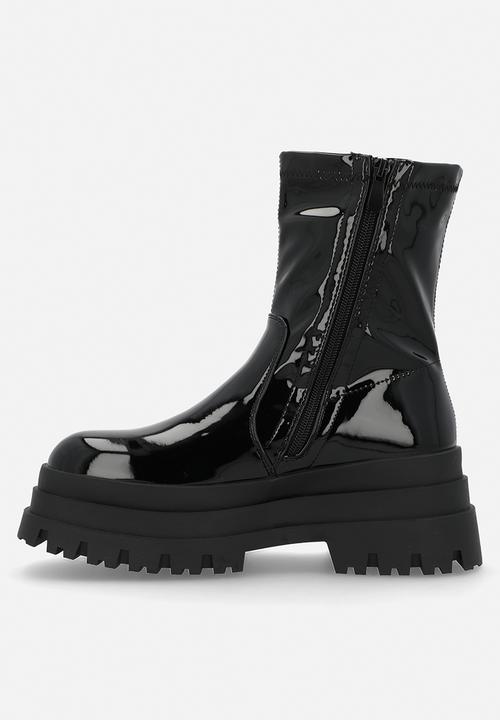 SISSY BOY - Patent anette platform boot - black