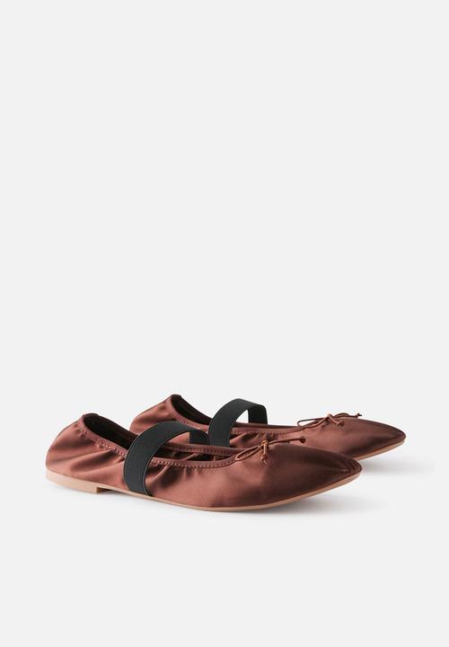 Cotton On - Remy ruched ballet - choc satin