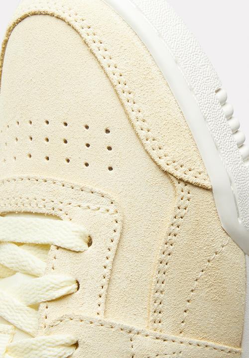 Reebok - WORKOUT PLUS