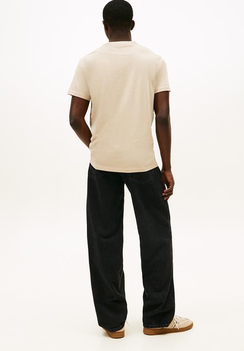 Tommy Hilfiger - Tjm Slim Essential Flag Tee Ext - Gulf Sand