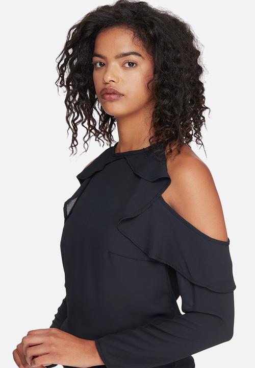 dailyfriday - Fitted cold shoulder ruffle blouse