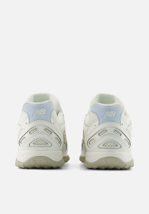 New Balance  - 204L