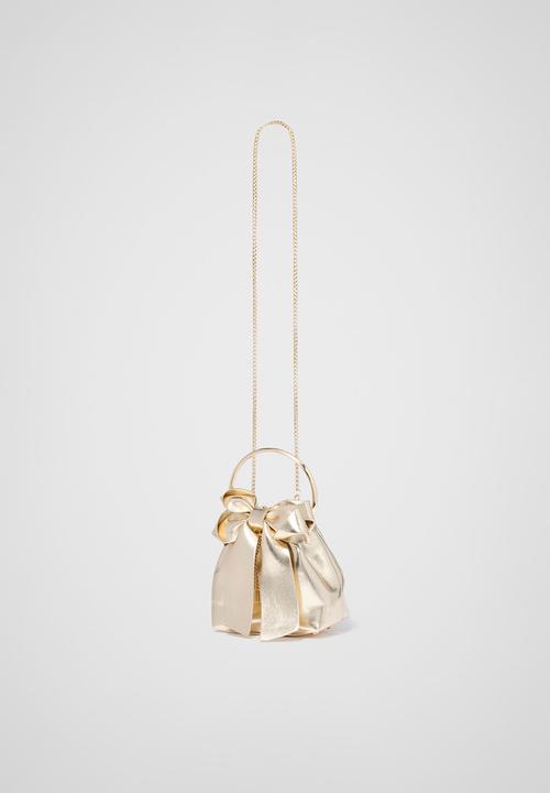 Forever New - Petra Bow Metal Handle Clutch In Gold