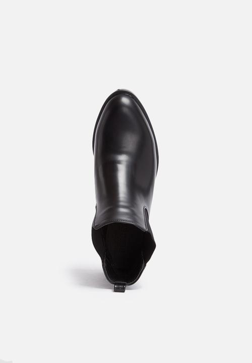 Pieces - Dalle boot