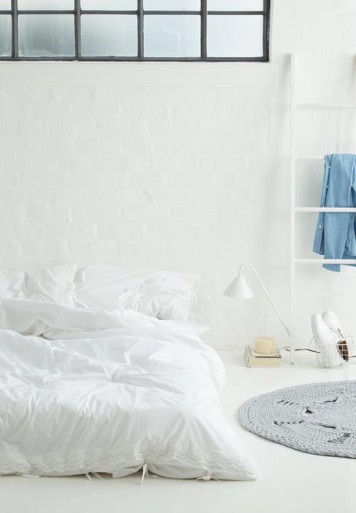 Sixth Floor - Schiffli duvet set