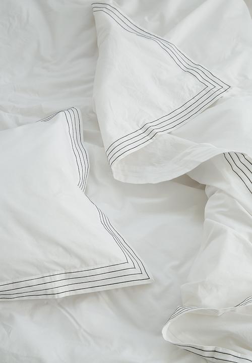 Sixth Floor - Pleat duvet set