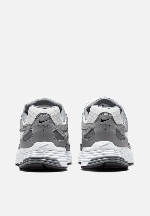 Nike - NIKE P-6000
