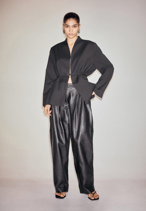 H&M - Belted blazer - black