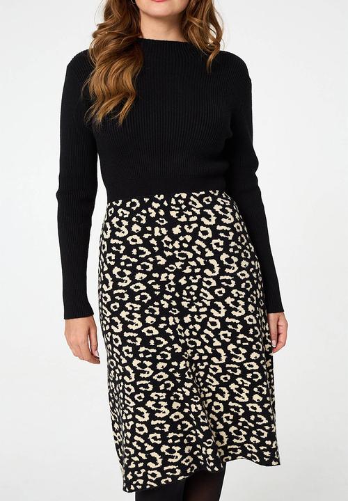 Izabel London - L/S Crew Neck Knitted Knee Length Dress With Animal A-Line Skirt - Multi Black