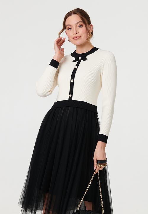 Stella Morgan - L/S Crew Neck Contrast Top Detail With Pearl Buttons, A Line Mesh Skirt - Black And White