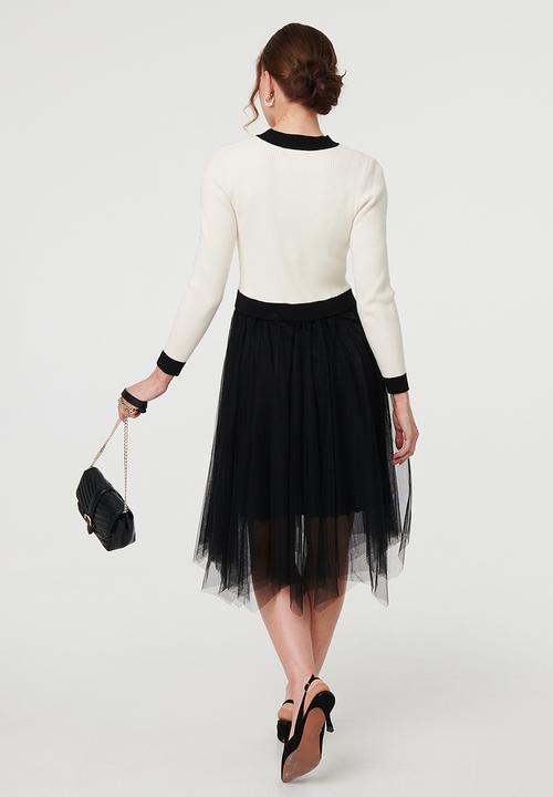 Stella Morgan - L/S Crew Neck Contrast Top Detail With Pearl Buttons, A Line Mesh Skirt - Black And White