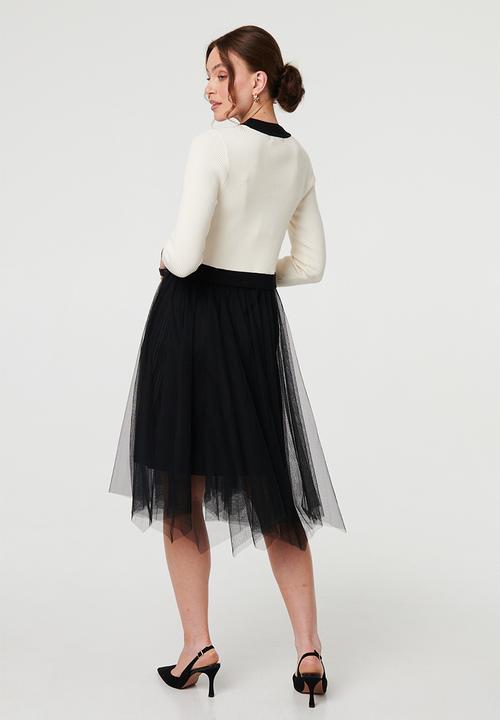 Stella Morgan - L/S Crew Neck Contrast Top Detail With Pearl Buttons, A Line Mesh Skirt - Black And White