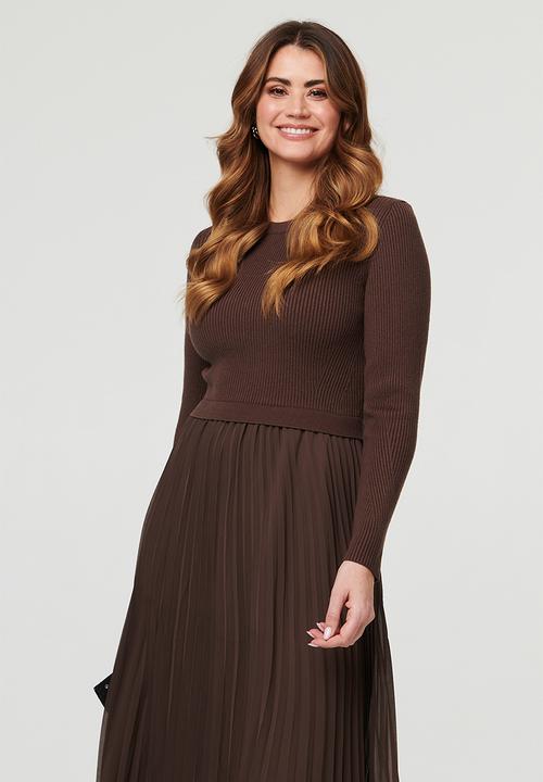 Izabel London - L/S Knitted Combination Maxi Dress With Chiffon Pleated Skirt - Chocolate