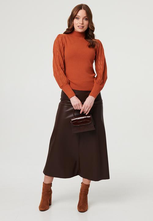 Izabel London - Long sleeve Puff Shoulder Sleeve Detail Knitted Sweater - Rust
