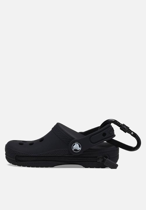 Crocs - Classic clog pouch bag charm - black