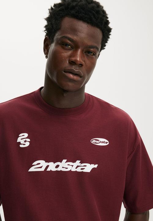 Cotton On - Cropped Fit Graphic T-shirt - True Burgundy/2Ndstar