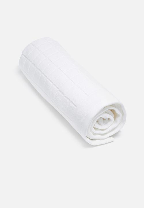 Sixth Floor - Cube bath sheet