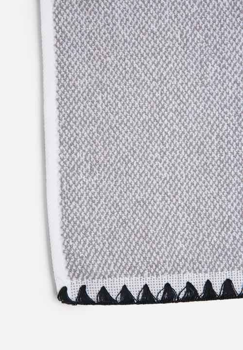 Sixth Floor - Blanket stitch bath sheet 