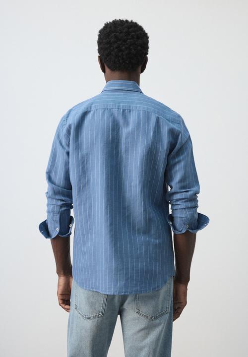 MANGO - Shirt Rug - Medium Blue