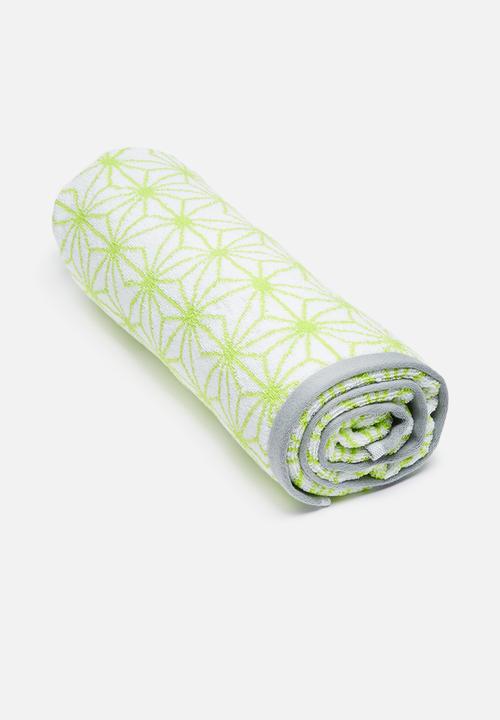 Sixth Floor - Geo star bath sheet