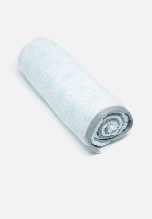 Sixth Floor - Geo star bath sheet