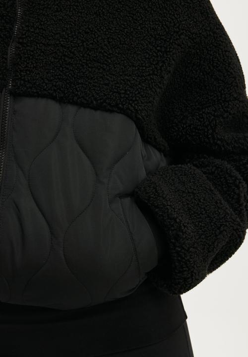 Cotton On - Sherpa Quilted Hooded Jacket - Black