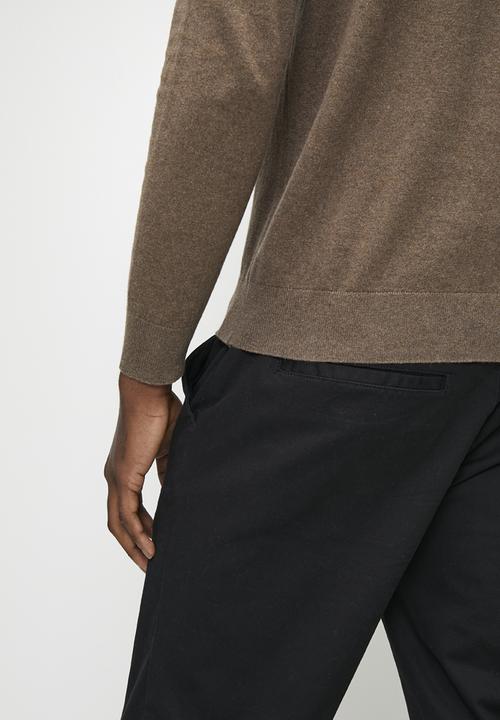 POLO - Bradley Roll Neck Ls Knitwear  - Taupe
