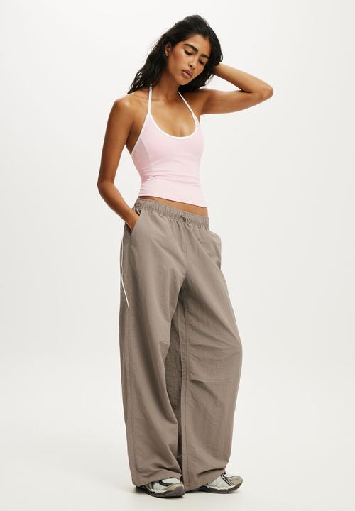 Cotton On - Ultra Move Scoop Halter Tank - Cherry Dream