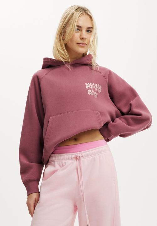 Cotton On - Plush Premium Graphic Raglan Hoodie - Dusty Rose/Bwc