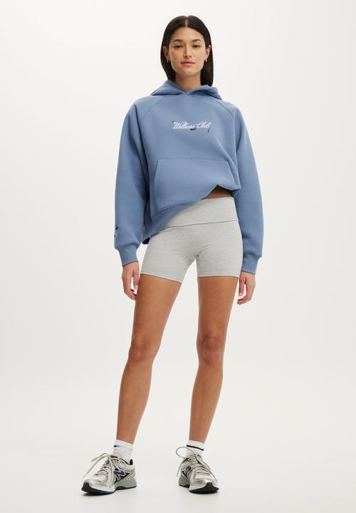 Cotton On - Plush Premium Graphic Raglan Hoodie - Infinity Blue/Celestial