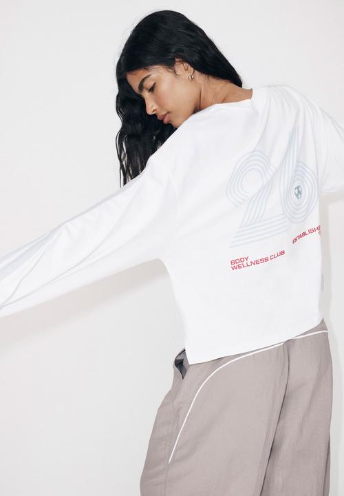 Cotton On - Long Sleeve Boxy Graphic Crew - White/Bwc