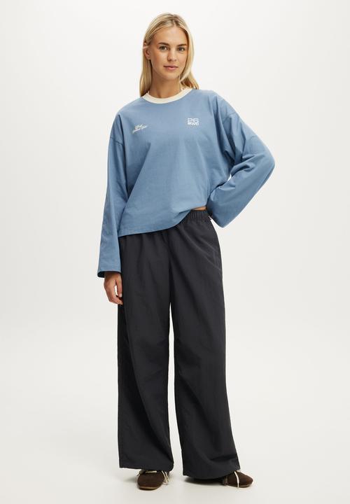 Cotton On - Long Sleeve Boxy Graphic Crew - Infinty Blue/Bwc
