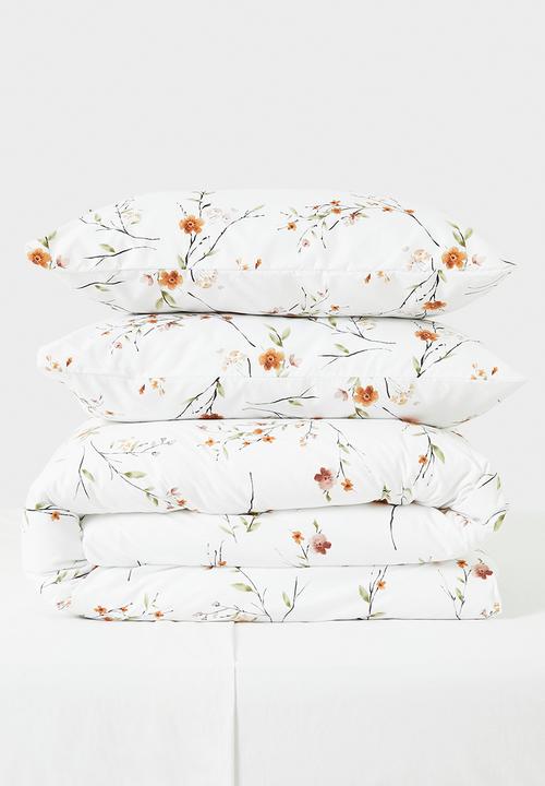 Saidy Floral Super Soft Duvet Cover - white