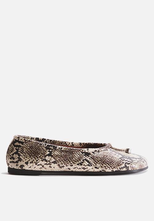 H&M - Stella McCartney H&M: Snakeskin-print ballet flats - beige
