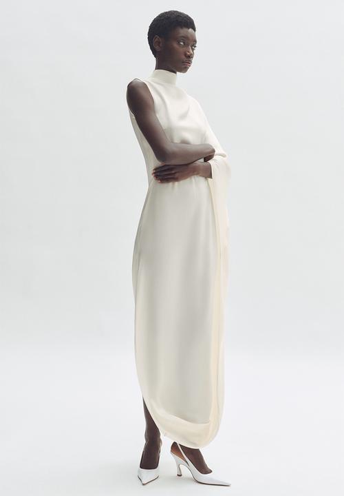 H&M - Stella McCartney H&M: Satin cape dress - cream