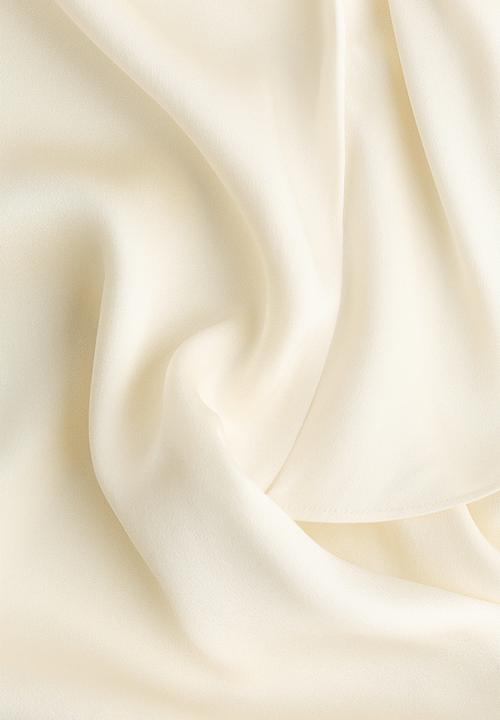H&M - Stella McCartney H&M: Satin cape dress - cream