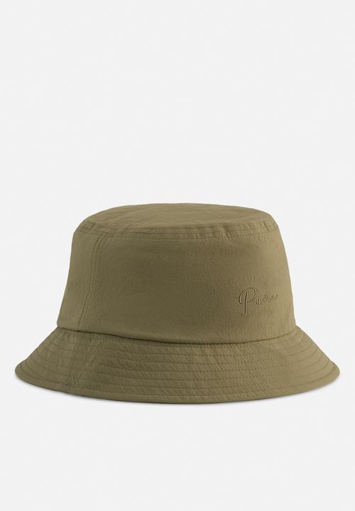 PUMA - Premium Ess Script Bucket Hat - Olive
