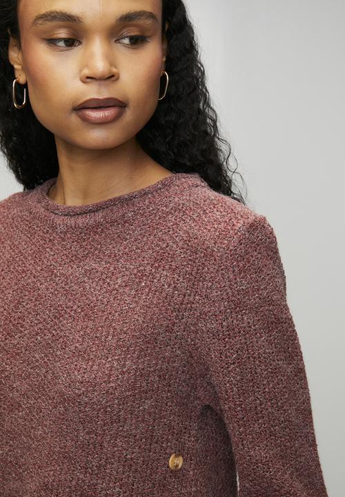MANDI - L/S Waffle Sweater With Side Wood Buttons And Scooped Hem - Plum
