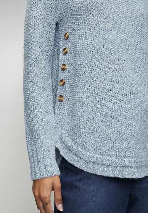 MANDI - Long Sleeve Waffle Sweater With Side Wood Buttons - Light Blue