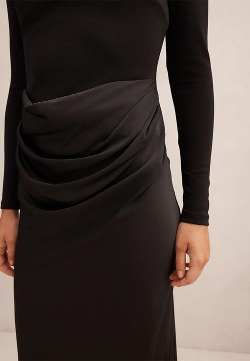 Forever New - Briella Boat Neck Drape Maxi Dress in Black