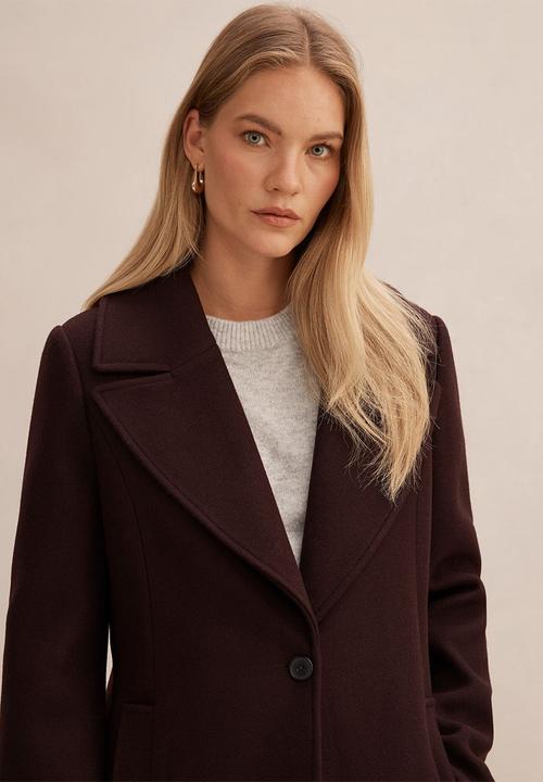 Forever New - Danielle Single Breasted Coat in Berry