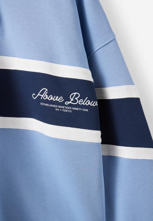 Cotton On - Cropped Fit Graphic Fleece Polo - Riviera Blue/Vintage White/Society