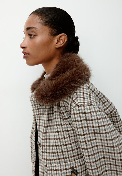 H&M - Fluffy-collar twill jacket - light beige/checked